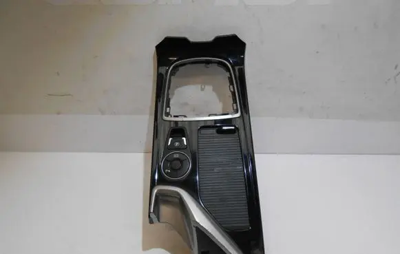 Hyundai i40 Gear shifter surround trim plastic 846513Z000