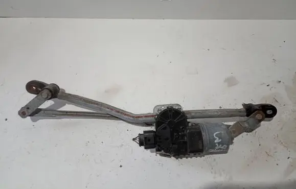 Mazda 3 II Wiper motor 4M5117508AA 0390241731