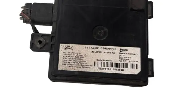 Ford Focus Blind spot module AV6T14C689AE ECU304910