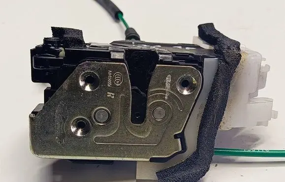 Hyundai i30 Rear door lock 81420A6110S9 81420A6110