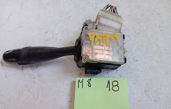 Toyota Yaris Verso Indicator stalk 1212123