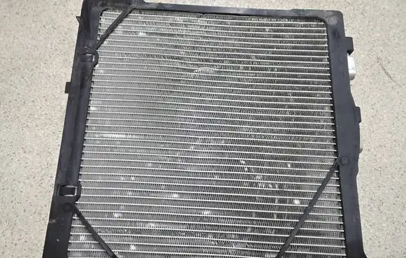 Porsche Taycan 9J1 Intercooler radiator 9J1260399B