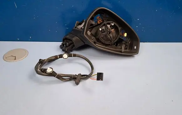Audi A4 S4 B9 Front door electric wing mirror 8W1857410AB 8W1857410AB9B9
