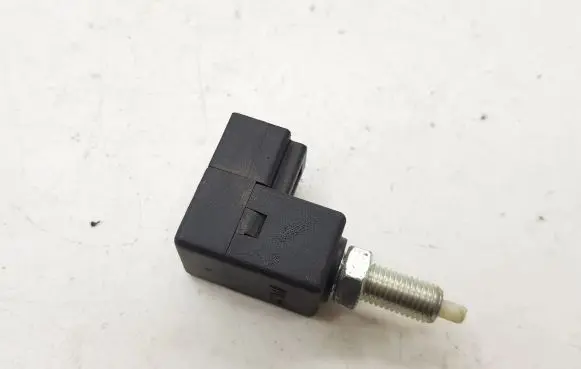 KIA Carens II Brake pedal sensor switch 988103K000