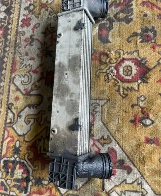 BMW 3 E90 E91 Intercooler radiator 7798788 3296399