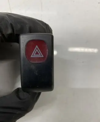 Nissan Sunny Hazard light switch
