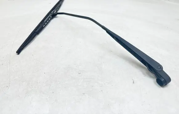 Mazda 6 Rear wiper blade arm M6633