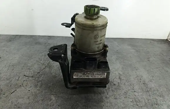 Skoda Fabia Mk1 (6Y) Power steering pump 