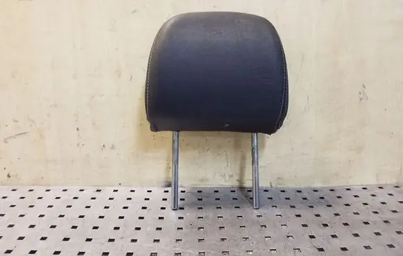 Mitsubishi Outlander Front seat headrest 