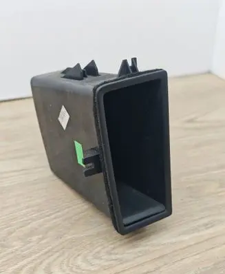 Volvo V70 Dashboard storage box/compartment 30722445 3865