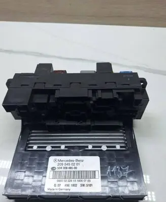 Mercedes-Benz CLK AMG A208 C208 Fuse module 2095450201 5DK00848500