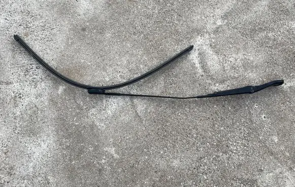 Opel Zafira C Windshield/front glass wiper blade 20812593