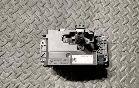 Maserati Ghibli Gear shifter/selector 670013534