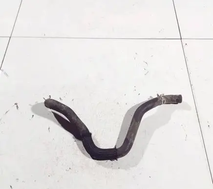 Toyota Avensis T250 Engine coolant pipe/hose
