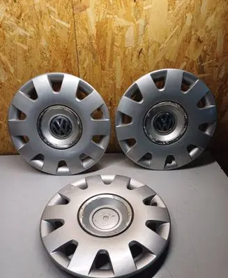 Volkswagen Bora R15 wheel hub/cap/trim 1J0601147AD