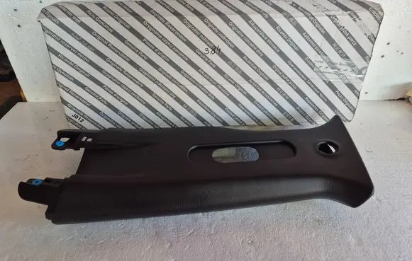 Jeep Renegade (B) pillar trim (top) 735664602 735664858 6NZ64LXHAA