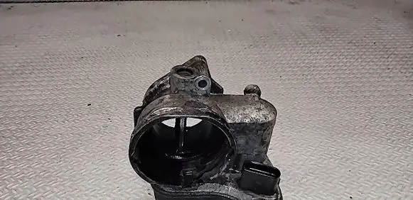 Volkswagen PASSAT B6 Throttle valve 03G128063B