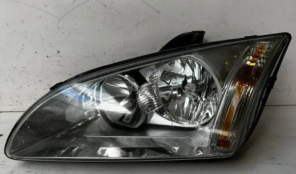 Ford Focus Headlight/headlamp 4M5113K060BA VP4M5X13K060BA