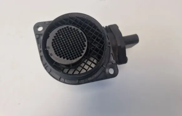 Skoda Fabia Mk1 (6Y) Mass air flow meter 038906461B