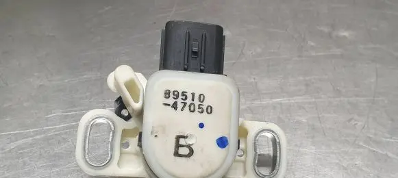 Toyota Prius (XW30) Brake pedal sensor switch 8951047050 89510