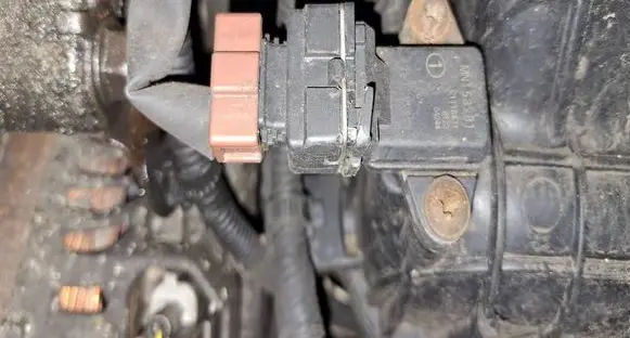 Mitsubishi Outlander Air pressure sensor MN153281