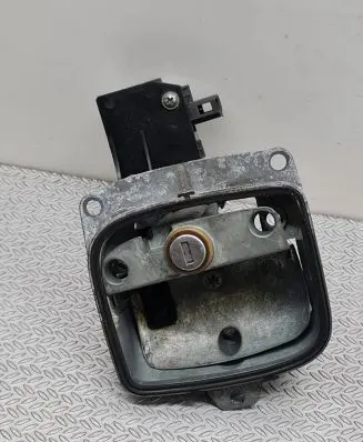 Seat Ibiza III (6L) Tailgate/trunk/boot exterior handle 6L6827573F