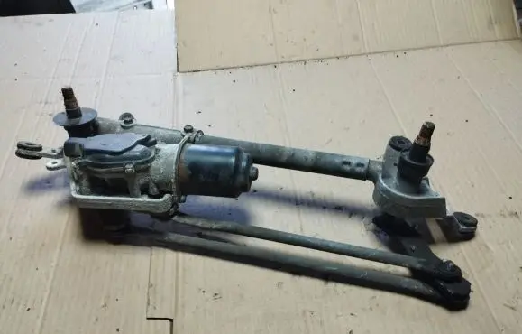 Honda Accord Front wiper linkage and motor