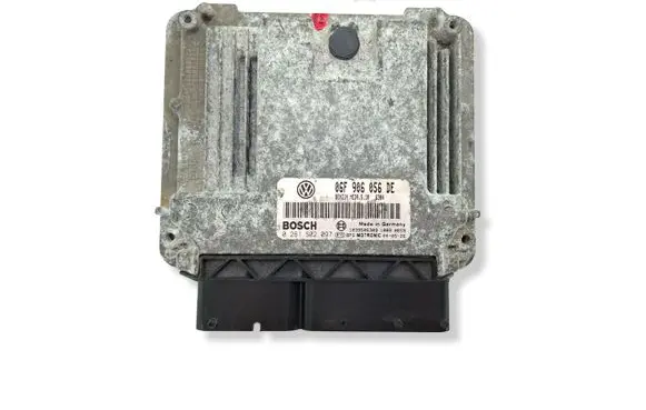 Volkswagen Golf V Engine control unit/module 06F906056DE 0261S02097
