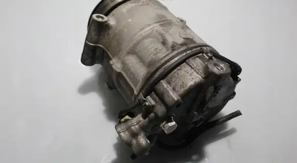 Jaguar XJ X351 Air conditioning (A/C) compressor (pump) 8W8319D629