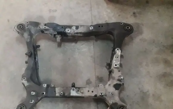 Volvo XC90 Front subframe