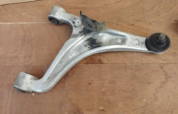 Infiniti EX Rear control arm