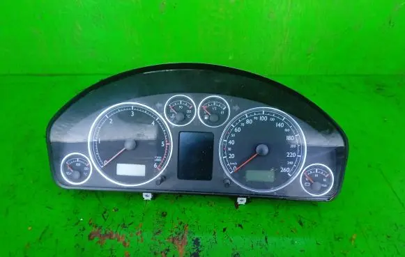 Volkswagen Sharan Speedometer (instrument cluster) 7M3980840N