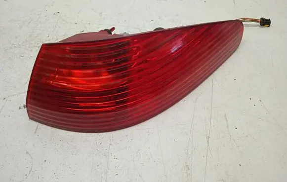 Peugeot 607 Rear/tail lights 96295391