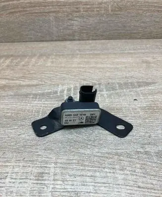 Mercedes-Benz E C207 W207 Airbag deployment crash/impact sensor A0055421218 10171102213