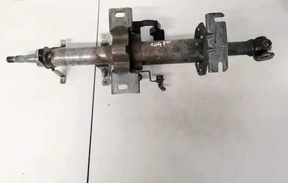 Nissan Almera Tino Steering wheel axle