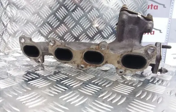 Honda CR-V Exhaust manifold