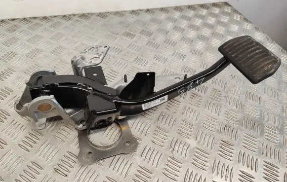 Volvo XC60 Brake pedal 31302351