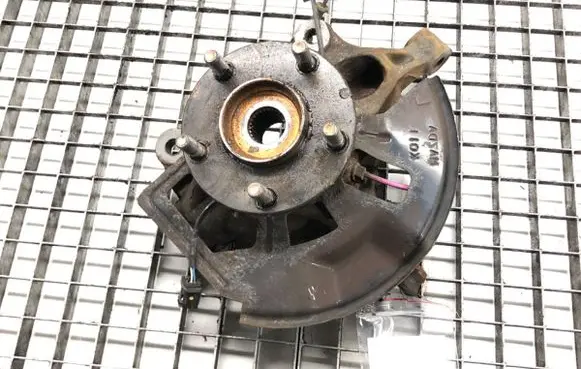 Mazda 3 II Front wheel hub spindle knuckle