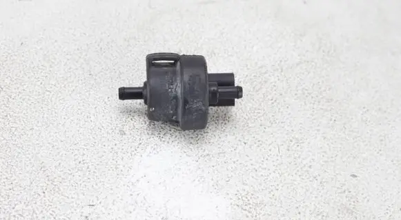 Volkswagen PASSAT B7 Valve vacuum 6QE906517A