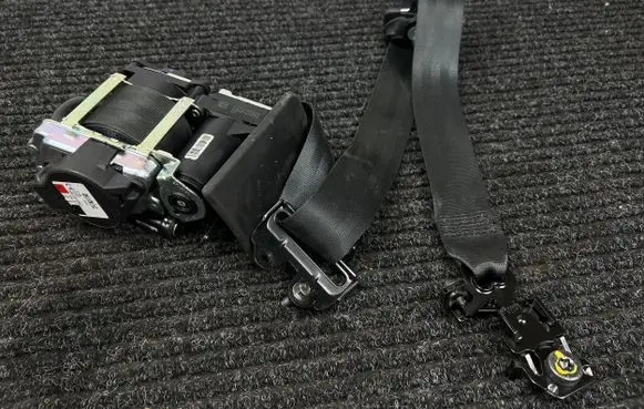 Volvo XC90 Front seatbelt 6309194 P31675232