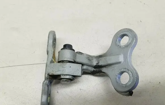 Volvo V50 Front door upper hinge 30715354