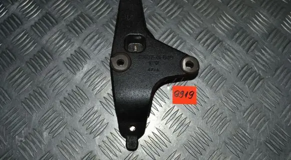 Toyota Avensis T270 Engine mounting bracket 434570F040
