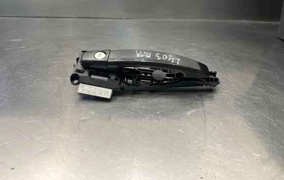 Chevrolet Orlando Front door exterior handle 13576845