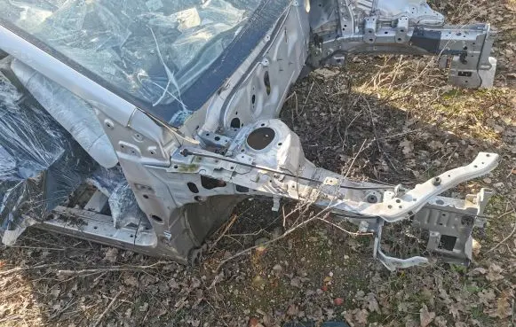 Toyota Avensis T270 Front quarter panel 