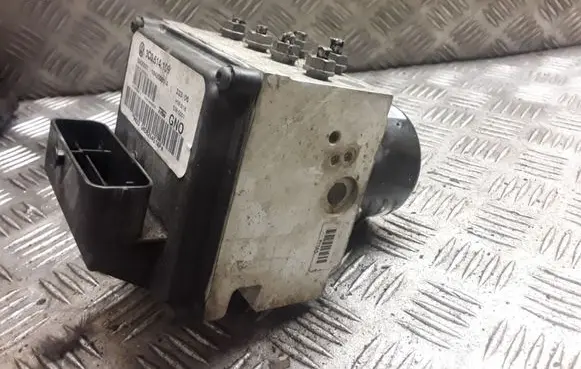 Volkswagen PASSAT B6 ABS Pump 3C0614109 16420501 S118676026D