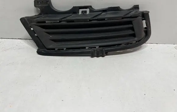 Volkswagen Golf VII Front bumper lower grill 5G0853212D