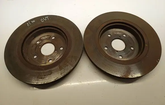 Subaru Outback (BS) Rear brake disc 26700AL010