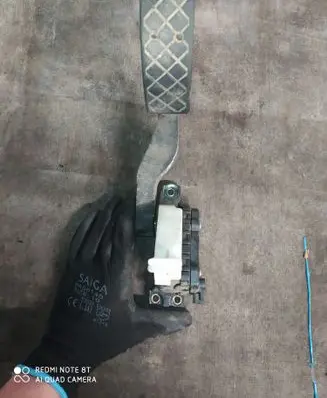 Volkswagen Golf IV Accelerator throttle pedal 6PV00777001 1J1721503H