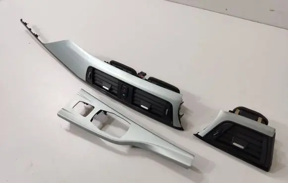 BMW 4 F32 F33 Dashboard glove box trim 9231218 9231995