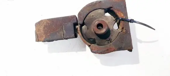 Toyota Corolla E120 E130 Engine mount bracket